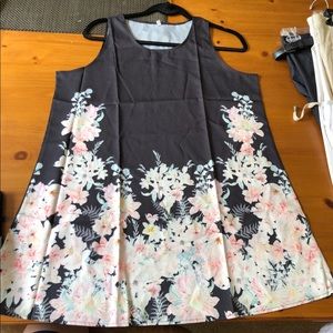 Summer dress in black with floral